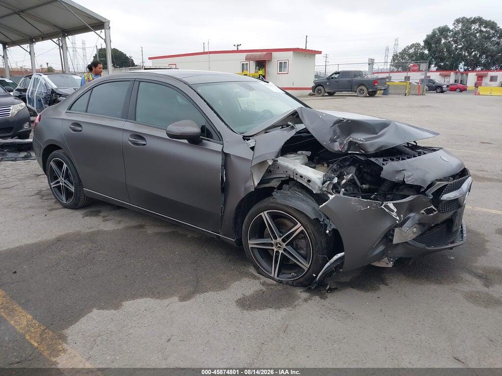 WDD3G4EB8KW000490 2019 MERCEDES-BENZ A photo no. 1