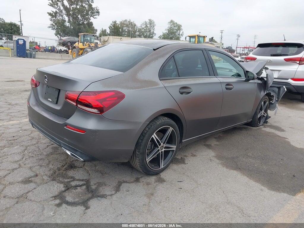 WDD3G4EB8KW000490 2019 MERCEDES-BENZ A photo no. 4