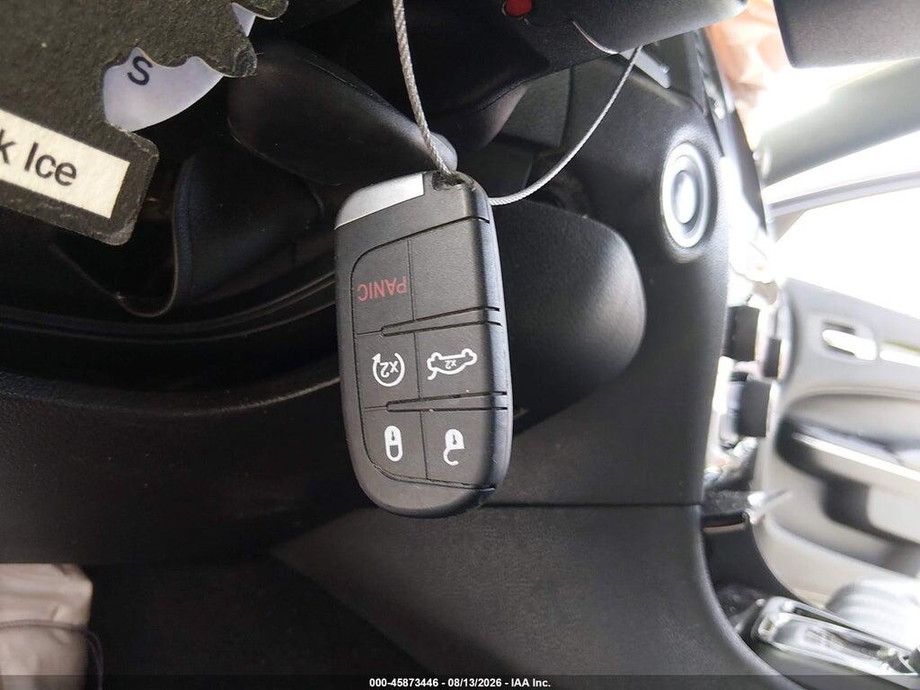 2C3CCABG8KH654140 2019 CHRYSLER 300 photo no. 11