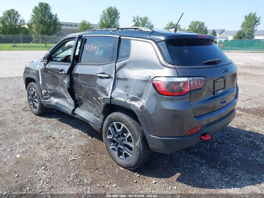 3C4NJDDB4KT619454 2019 JEEP COMPASS photo no. 3