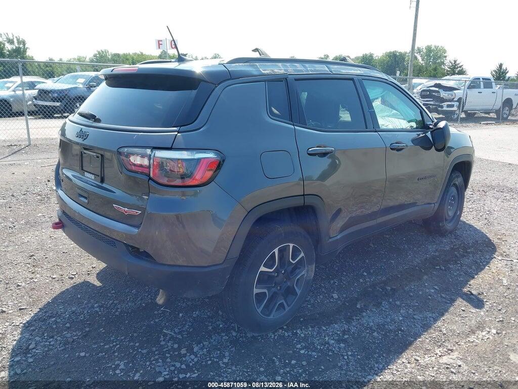 3C4NJDDB4KT619454 2019 JEEP COMPASS photo no. 4