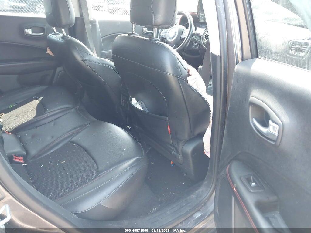 3C4NJDDB4KT619454 2019 JEEP COMPASS photo no. 8