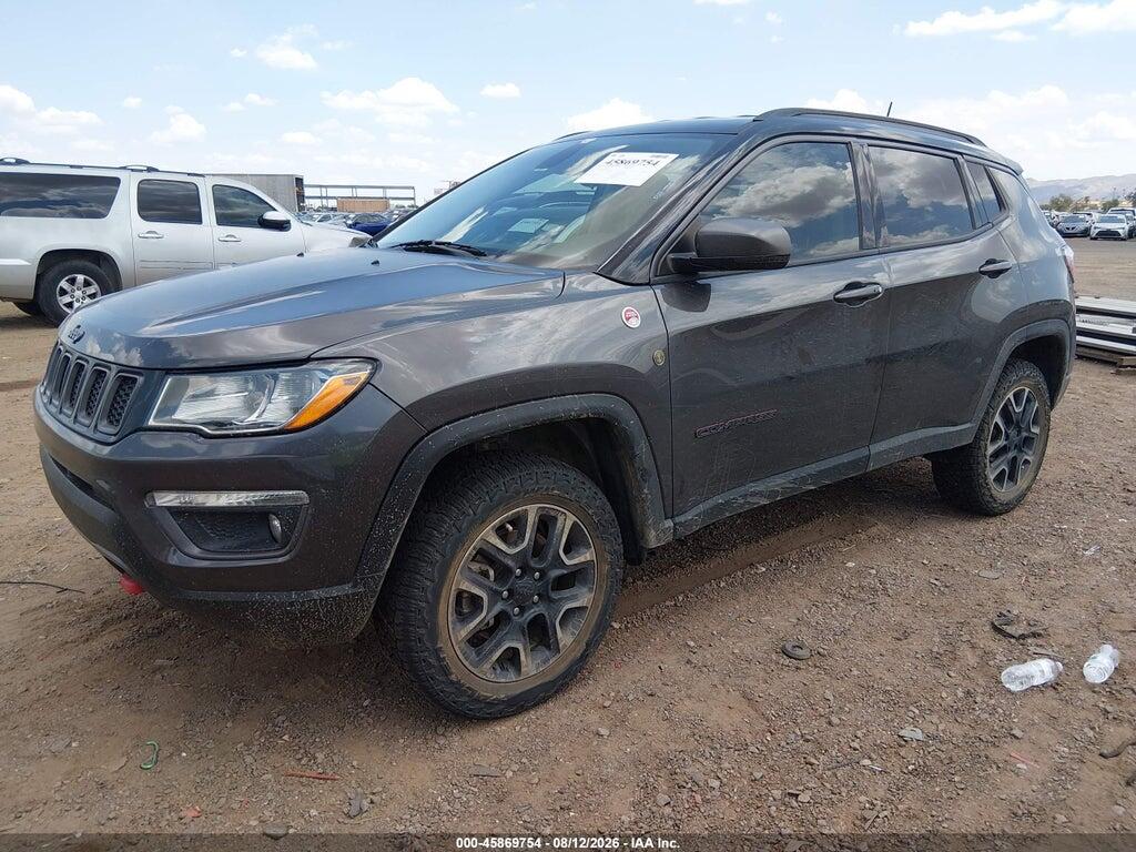 3C4NJDDB6KT618113 2019 JEEP COMPASS photo no. 2