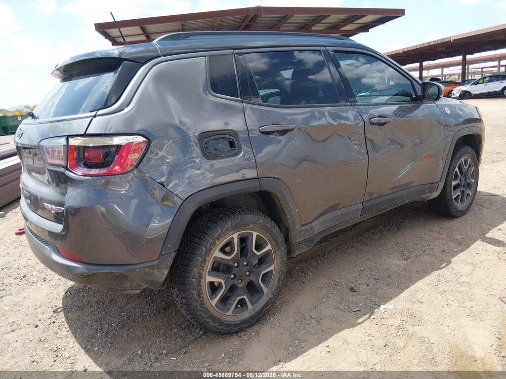 3C4NJDDB6KT618113 2019 JEEP COMPASS photo no. 4