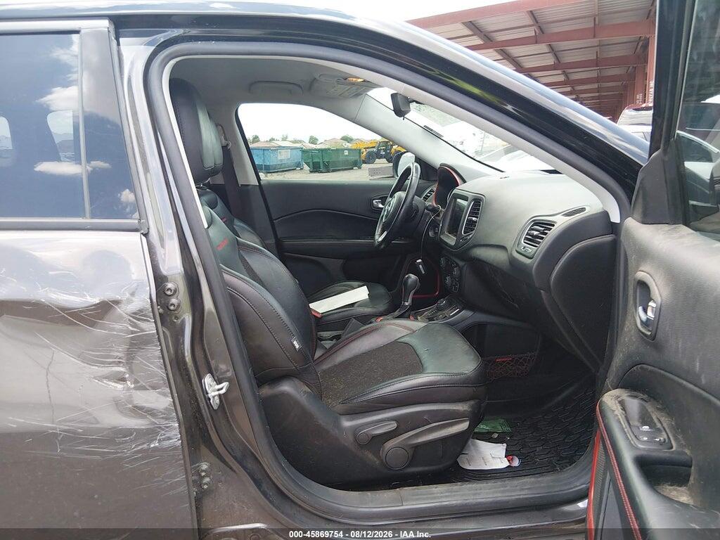 3C4NJDDB6KT618113 2019 JEEP COMPASS photo no. 5