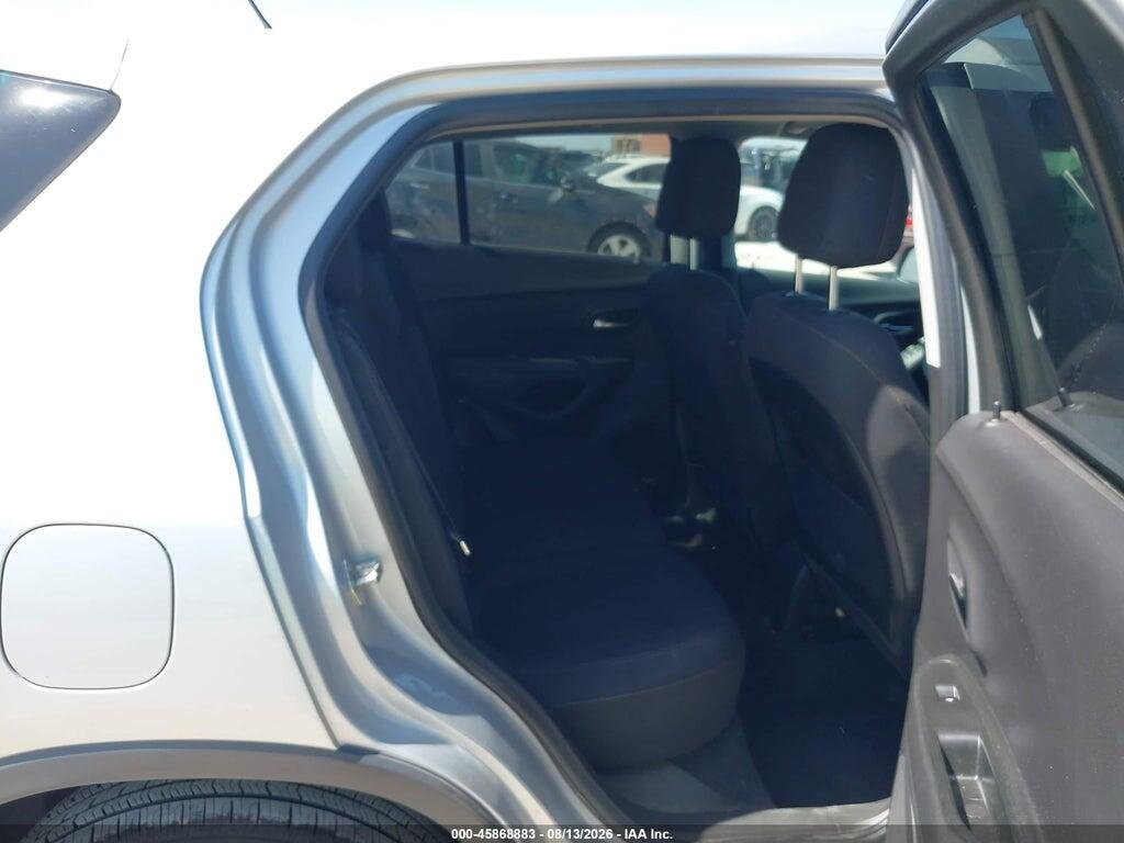 3GNCJKSB2KL241690 2019 CHEVROLET TRAX photo no. 8