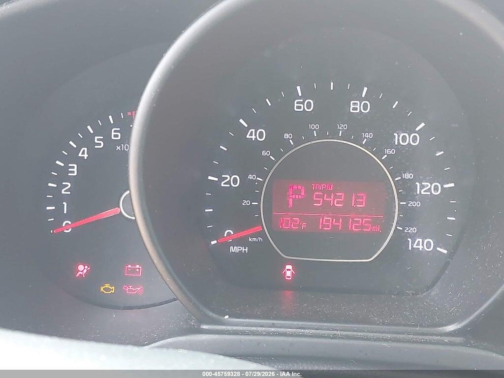 KNDJN2A25F7220364 2015 KIA SOUL photo no. 7