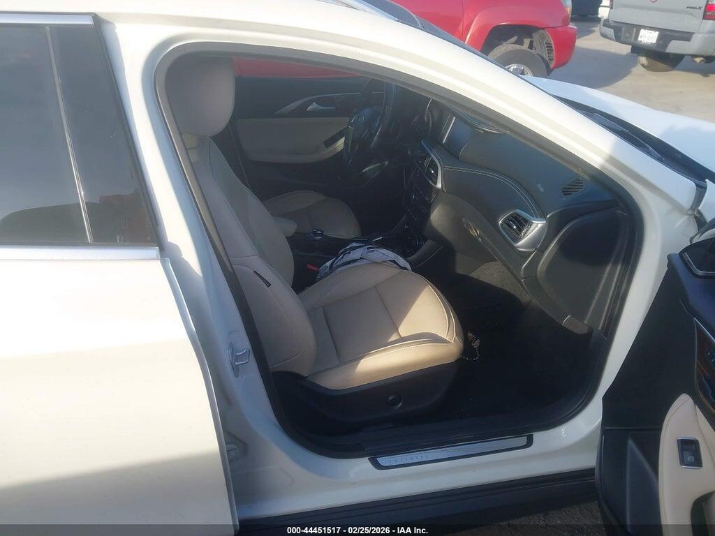 SJKCH5CRXHA034219 2017 INFINITI QX30 photo no. 5