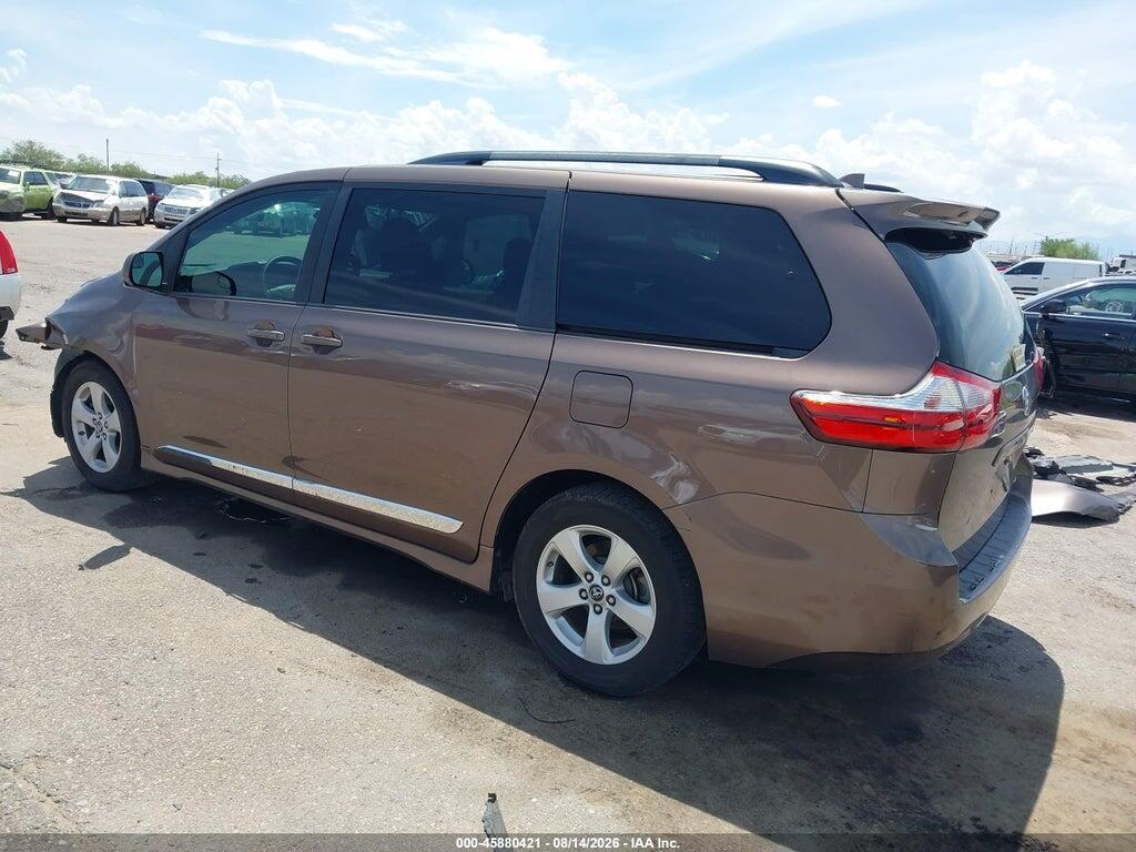 5TDKZ3DC3JS933295 2018 TOYOTA SIENNA photo no. 3