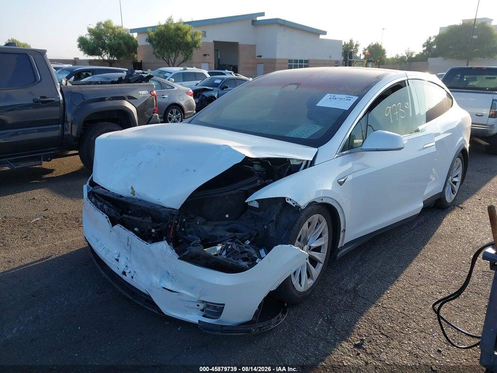 5YJXCAE20JF120938 2018 TESLA MODEL X photo no. 2