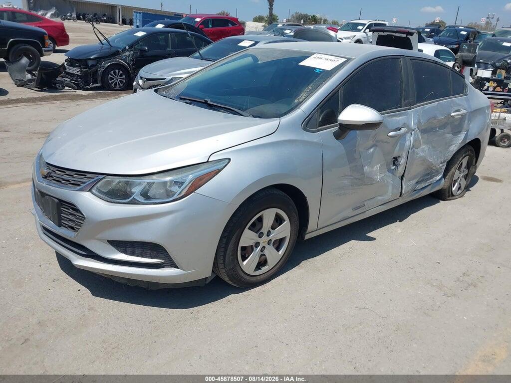 1G1BC5SM2J7226202 2018 CHEVROLET CRUZE photo no. 2