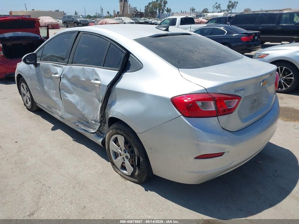 1G1BC5SM2J7226202 2018 CHEVROLET CRUZE photo no. 3