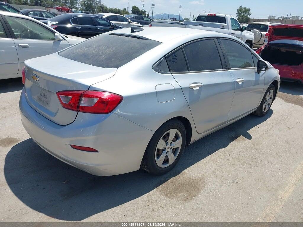 1G1BC5SM2J7226202 2018 CHEVROLET CRUZE photo no. 4