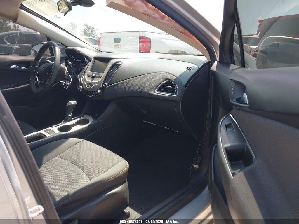 1G1BC5SM2J7226202 2018 CHEVROLET CRUZE photo no. 5