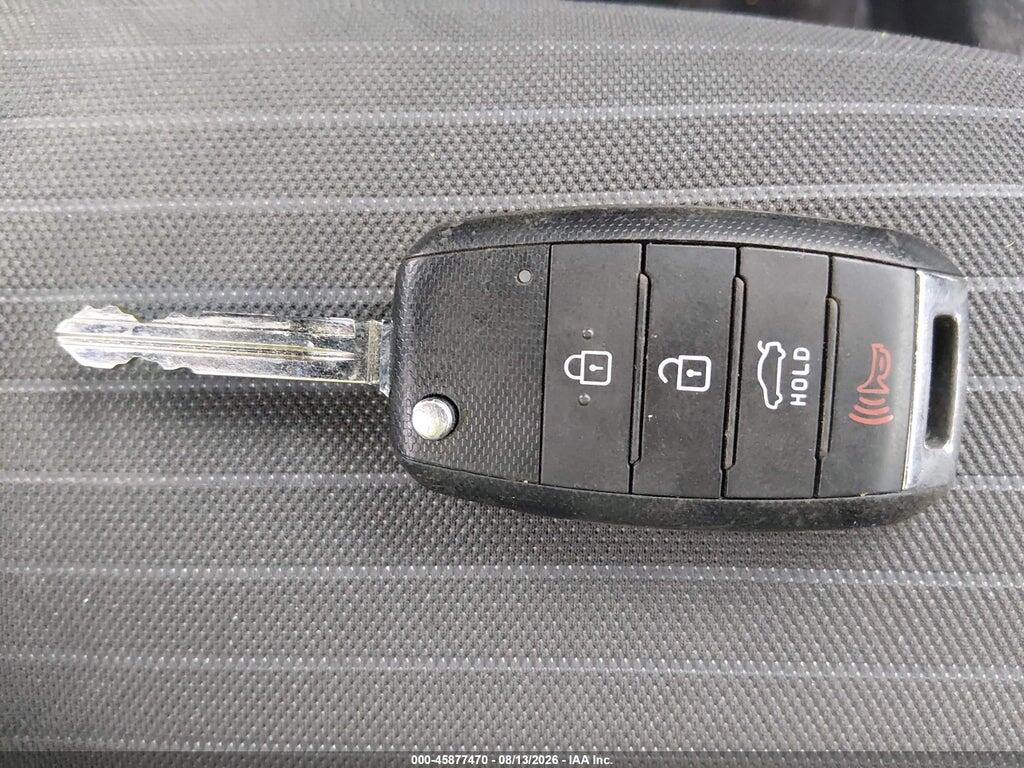 3KPFL4A77JE179036 2018 KIA FORTE photo no. 11