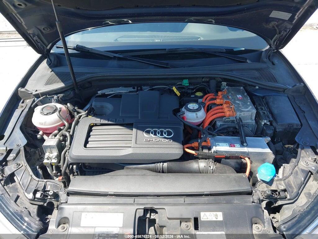 WAUTPBFF0JA059798 2018 AUDI A3 E-TRON photo no. 10