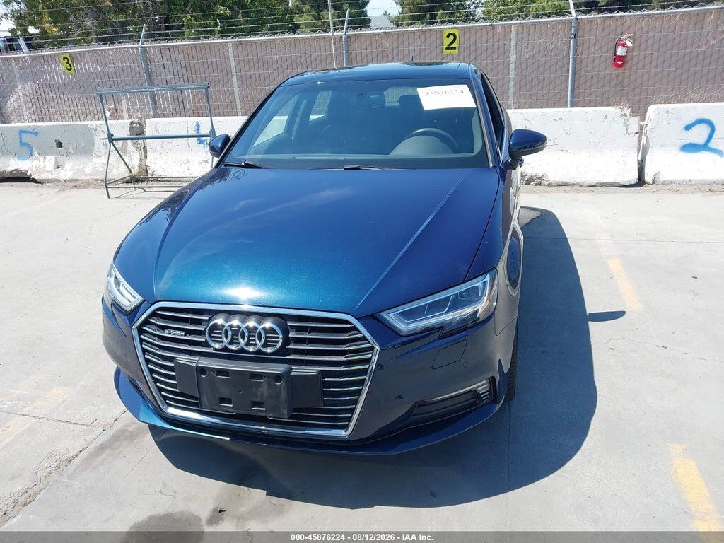 WAUTPBFF0JA059798 2018 AUDI A3 E-TRON photo no. 12