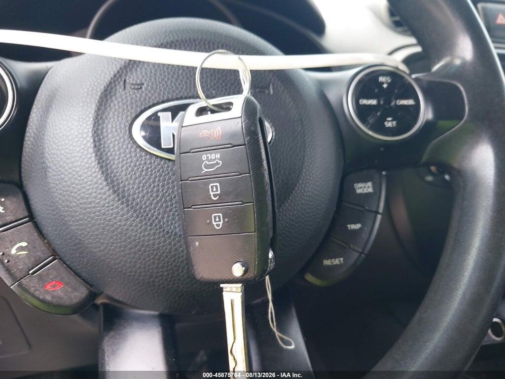 KNDJP3A59J7507600 2018 KIA SOUL photo no. 11