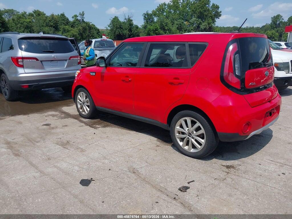 KNDJP3A59J7507600 2018 KIA SOUL photo no. 3