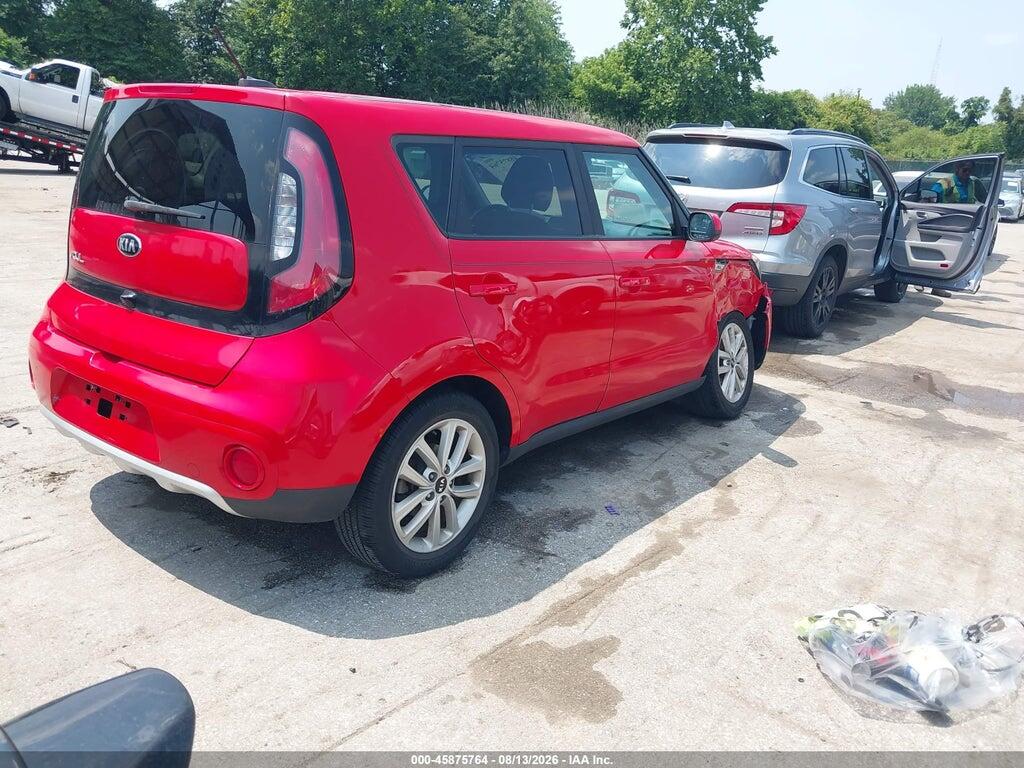 KNDJP3A59J7507600 2018 KIA SOUL photo no. 4