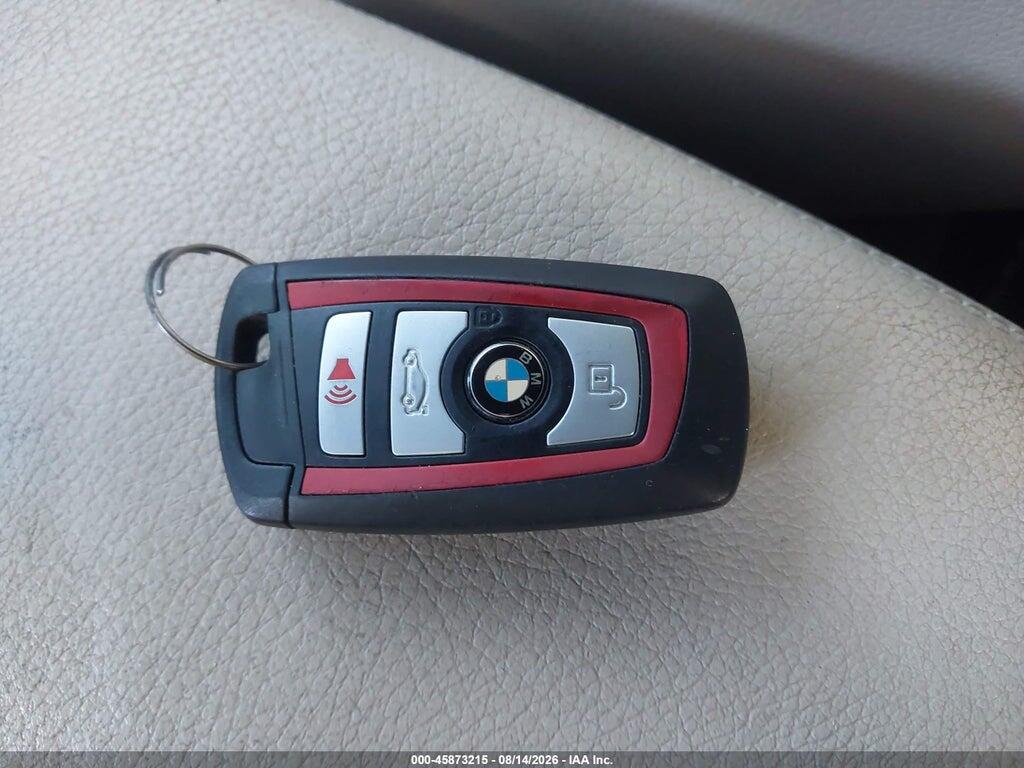 WBA8D9C59JA615996 2018 BMW 330I photo no. 11