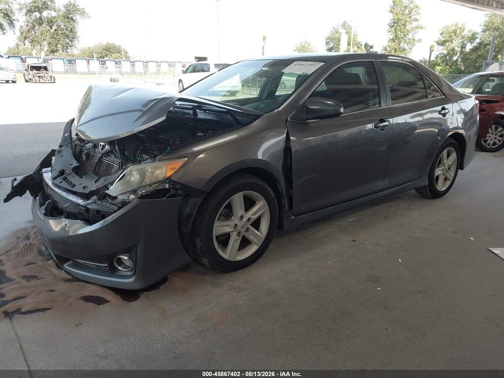 4T1BF1FK3EU811406 2014 TOYOTA CAMRY photo no. 2