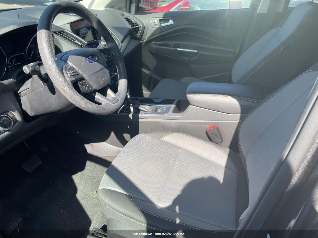 1FMCU0GD7HUC08158 2017 FORD ESCAPE photo no. 5