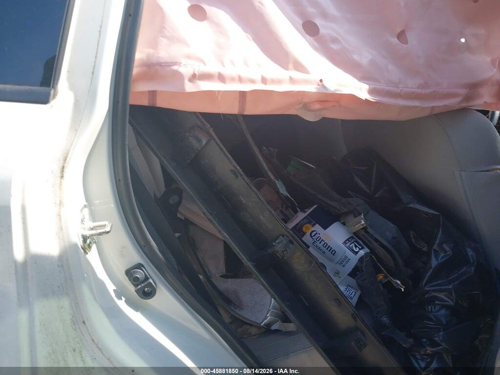 JF2SJAGC8HH515600 2017 SUBARU FORESTER photo no. 8