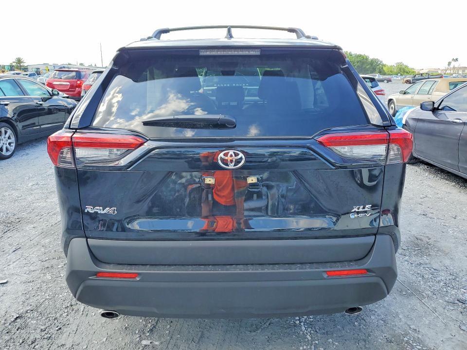 2025 TOYOTA RAV4 HYBRID XLE — Фото 6 из 13