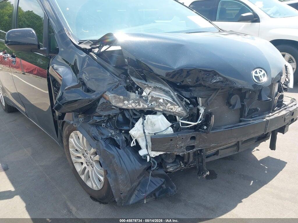 5TDYZ3DC9HS864049 2017 TOYOTA SIENNA photo no. 6