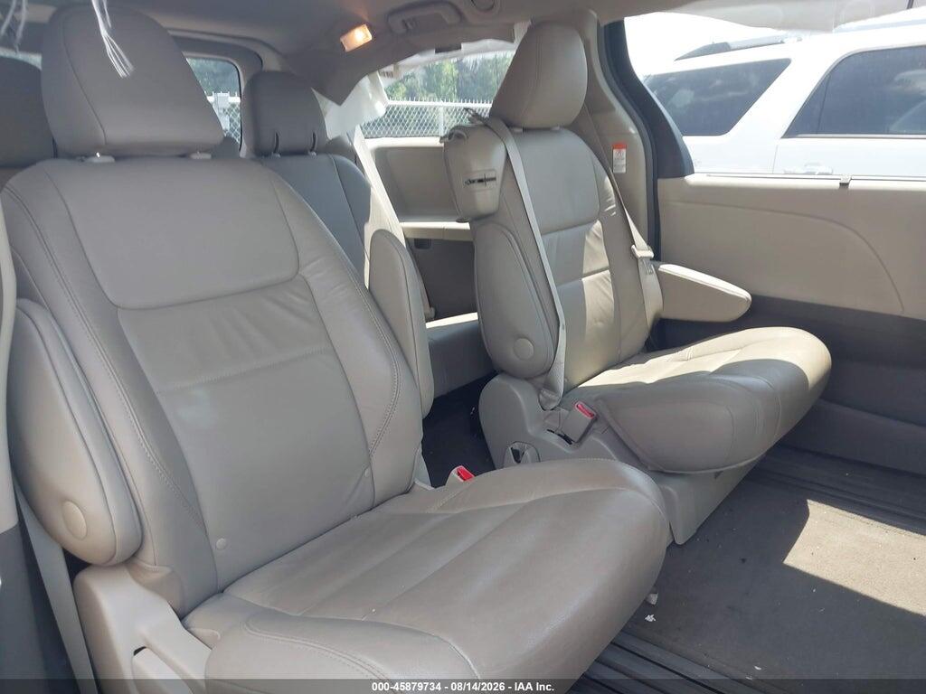 5TDYZ3DC9HS864049 2017 TOYOTA SIENNA photo no. 8