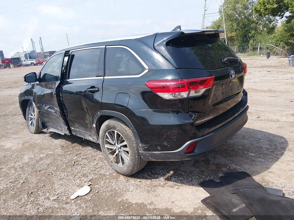 5TDKZRFH4HS513261 2017 TOYOTA HIGHLANDER photo no. 3