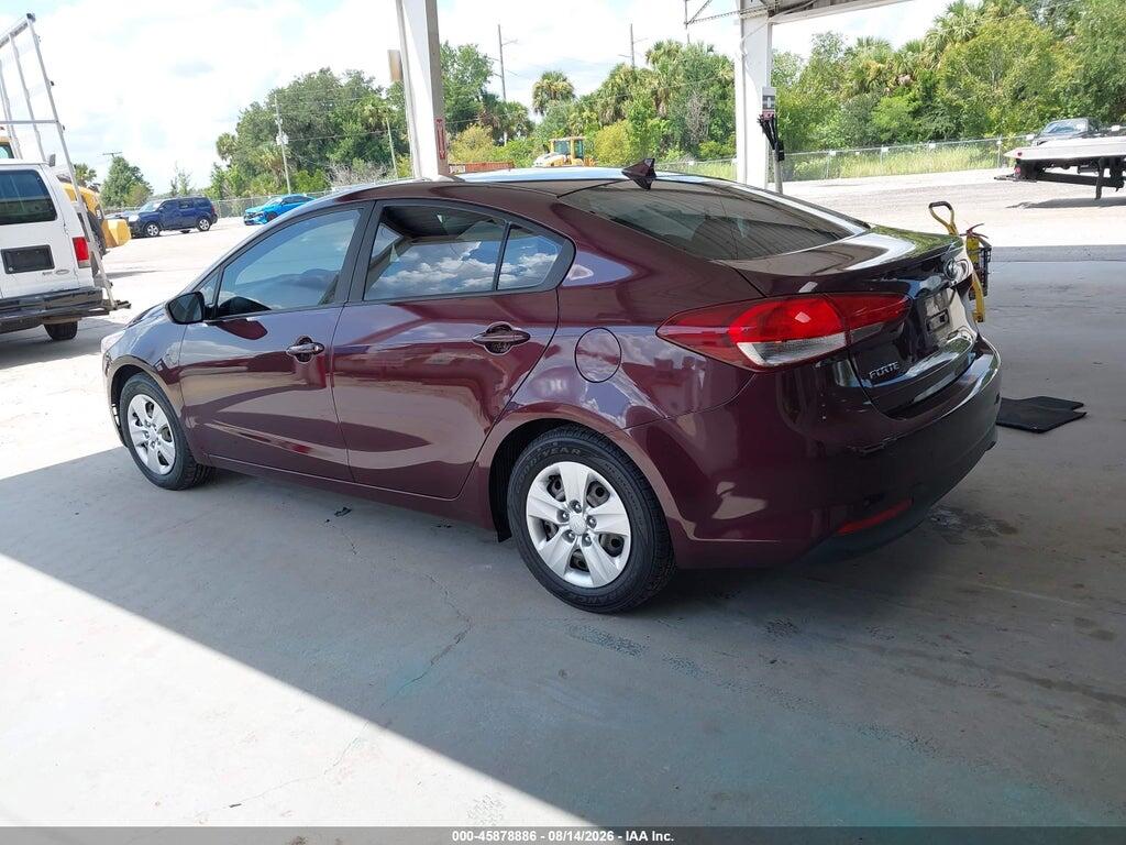 3KPFK4A70HE147932 2017 KIA FORTE photo no. 3