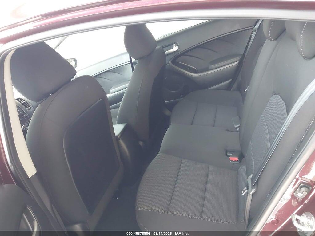 3KPFK4A70HE147932 2017 KIA FORTE photo no. 8