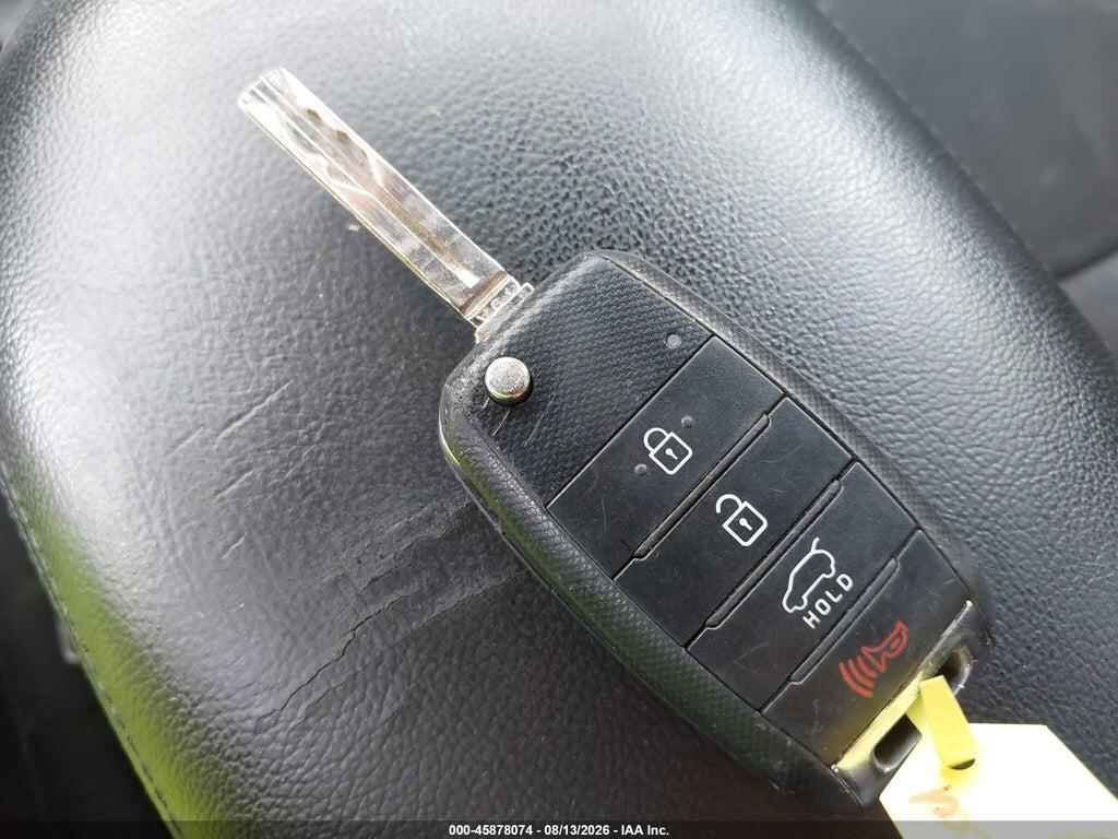 KNDJN2A27H7497391 2017 KIA SOUL photo no. 11