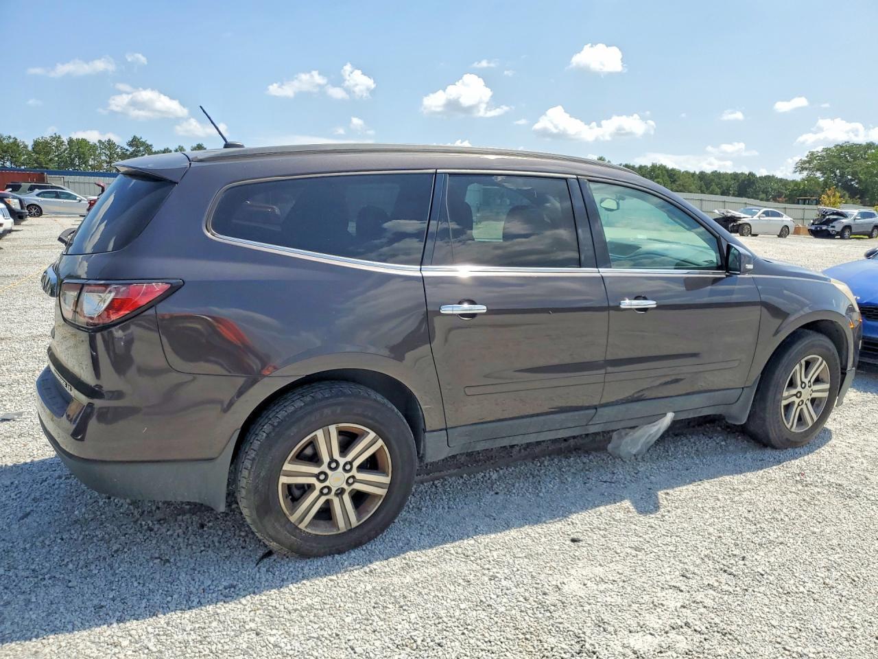 1GNKRHKD2FJ290491 2015 CHEVROLET TRAVERSE photo no. 3