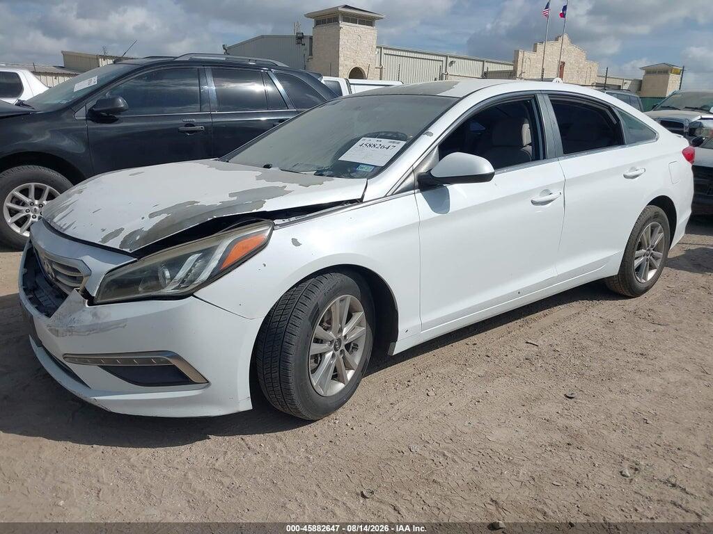 5NPE24AF0FH037698 2015 HYUNDAI SONATA photo no. 2