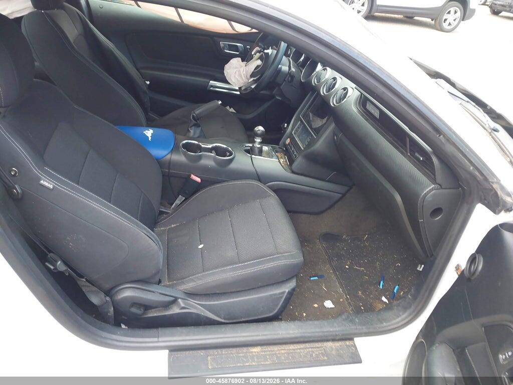 1FA6P8AM7G5277124 2016 FORD MUSTANG photo no. 5