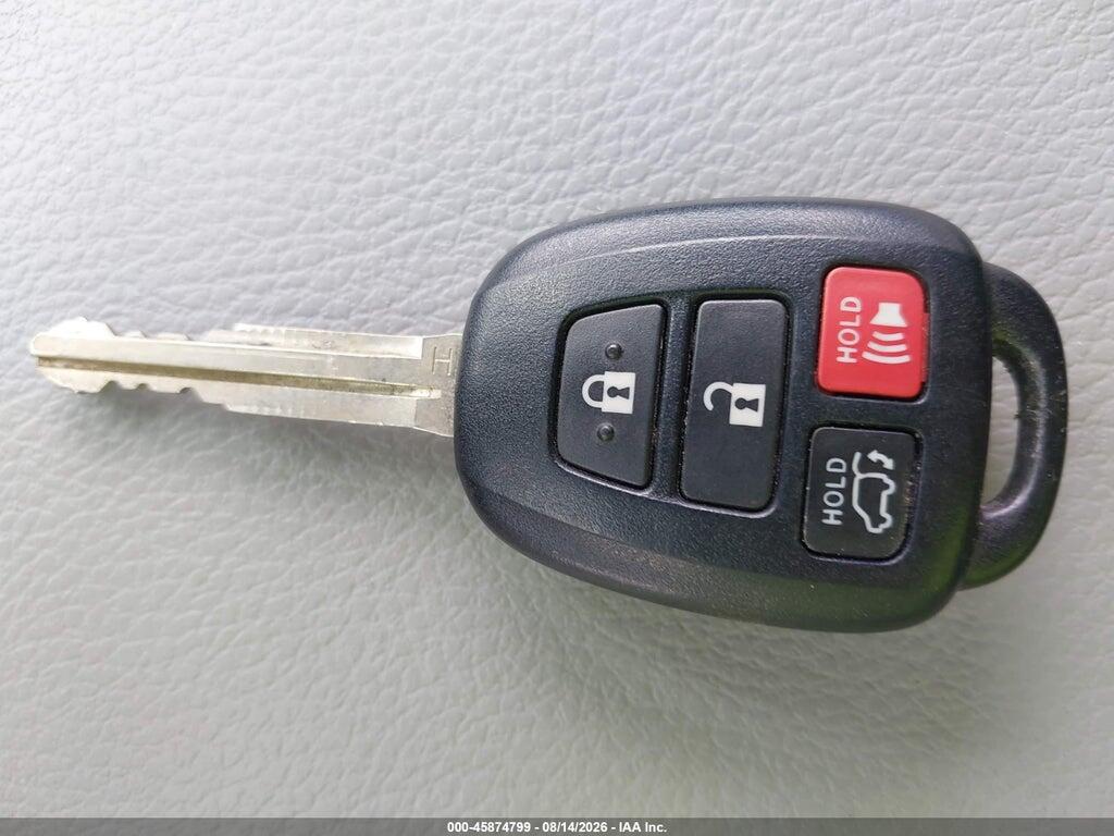 5TDBKRFH0GS288677 2016 TOYOTA HIGHLANDER photo no. 11