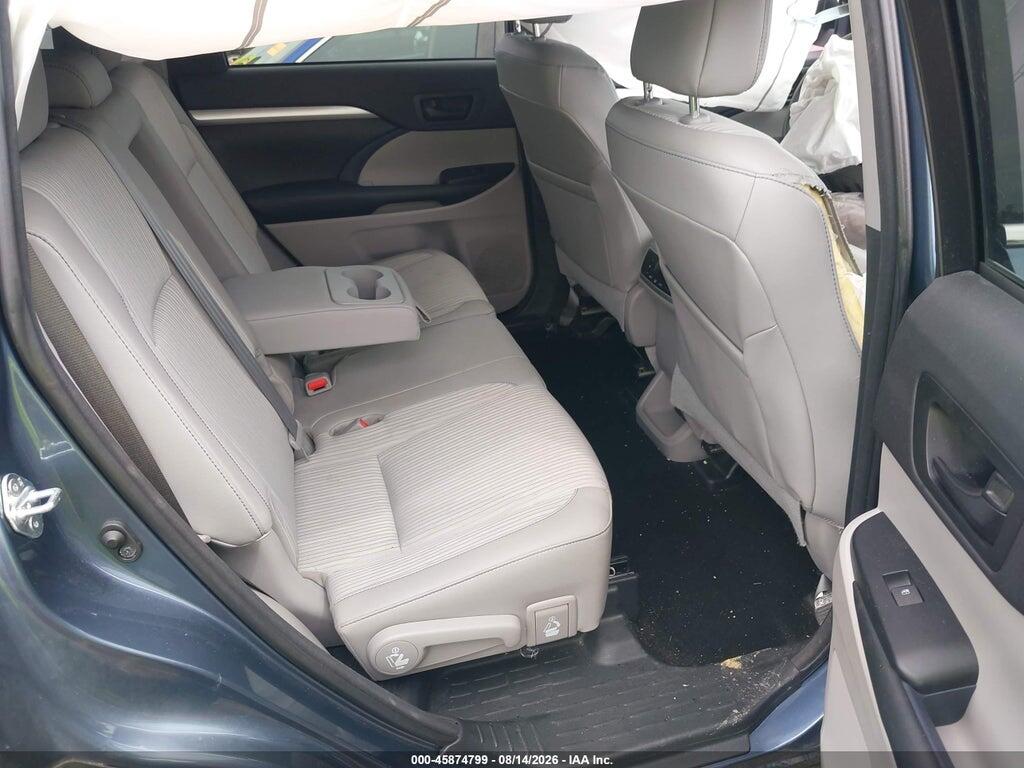 5TDBKRFH0GS288677 2016 TOYOTA HIGHLANDER photo no. 8
