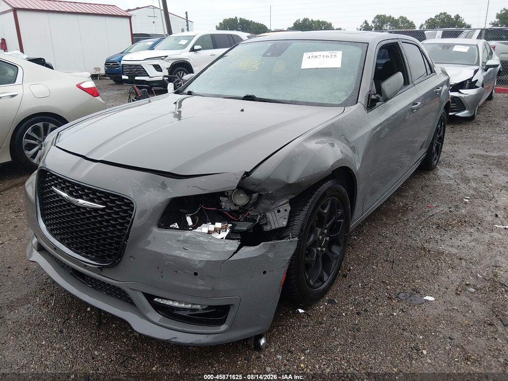 2C3CCAGG6JH223142 2018 CHRYSLER 300 photo no. 2
