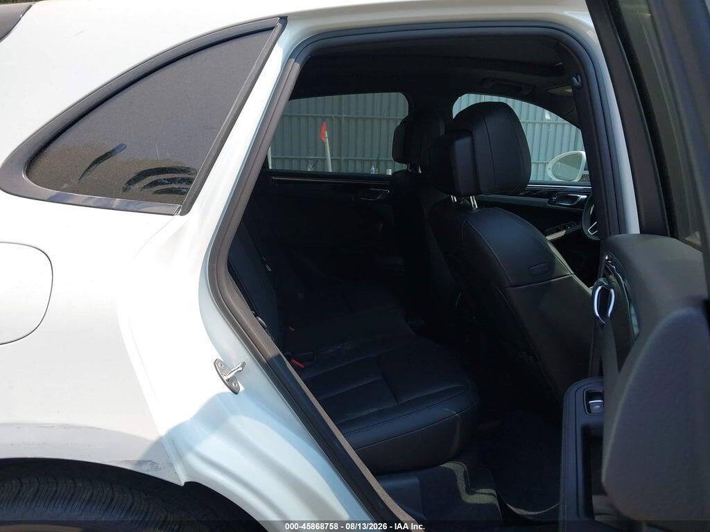 WP1AA2A5XJLB13721 2018 PORSCHE MACAN photo no. 8