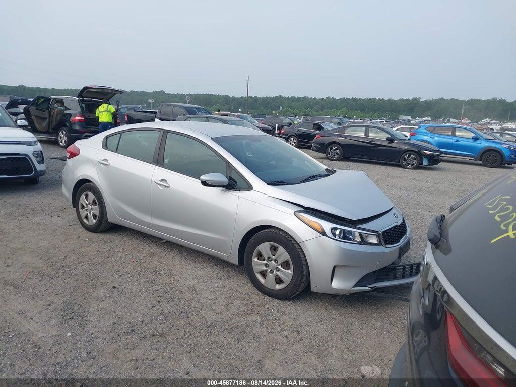 3KPFK4A74HE125867 2017 KIA FORTE photo no. 1