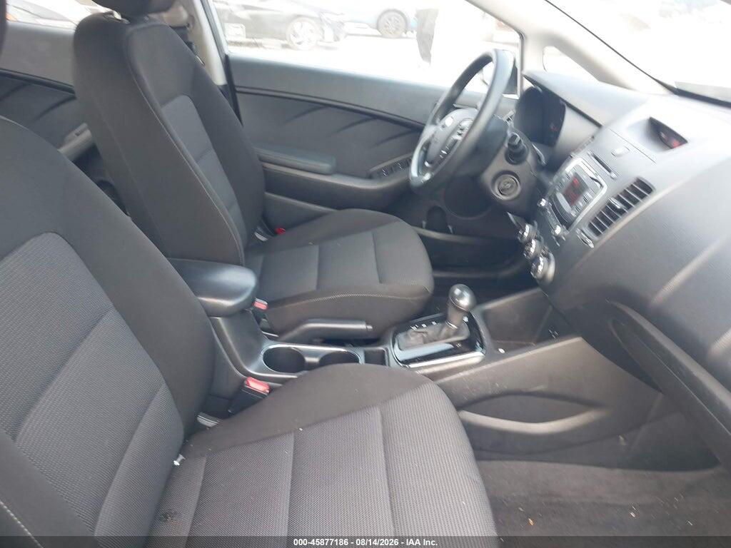 3KPFK4A74HE125867 2017 KIA FORTE photo no. 5
