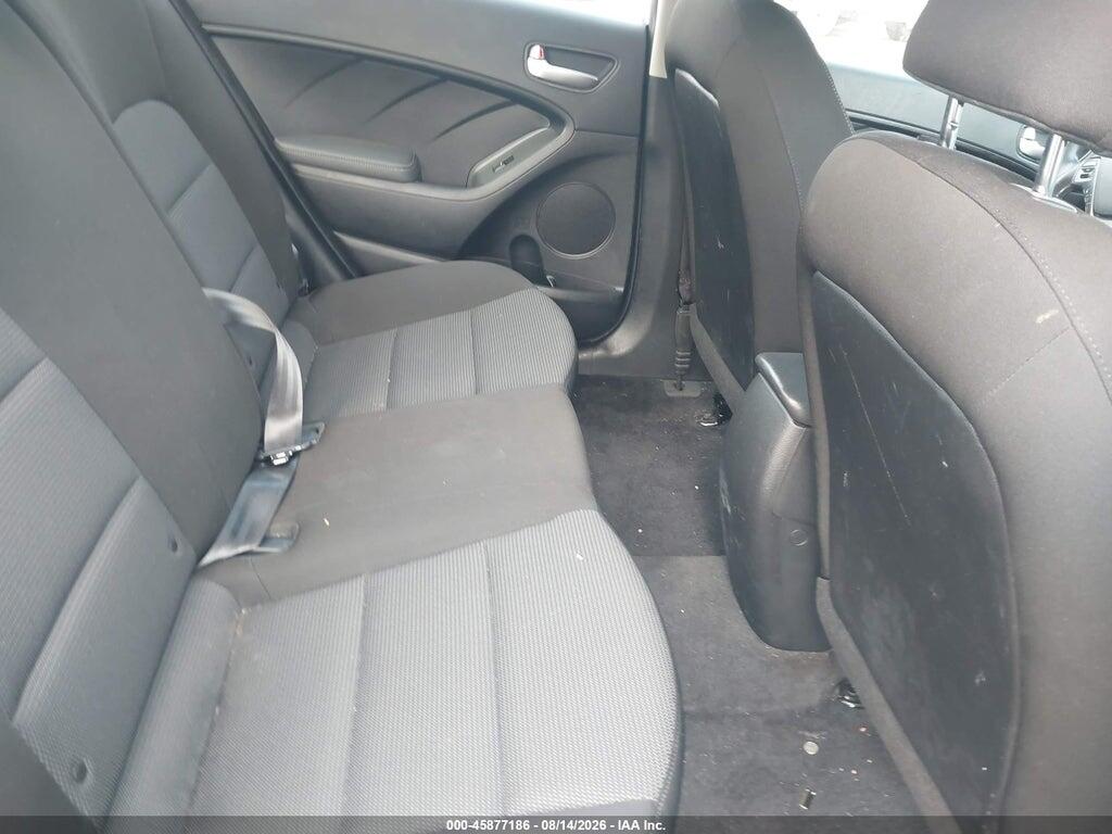 3KPFK4A74HE125867 2017 KIA FORTE photo no. 8