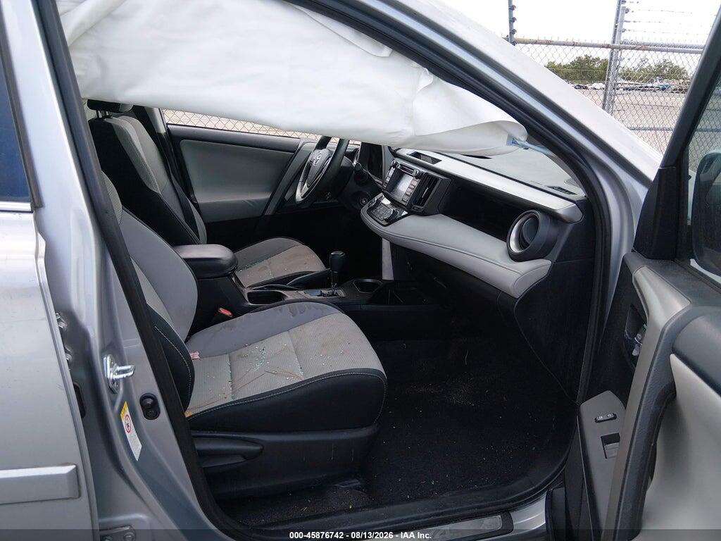 2T3WFREV0HW335039 2017 TOYOTA RAV4 photo no. 5