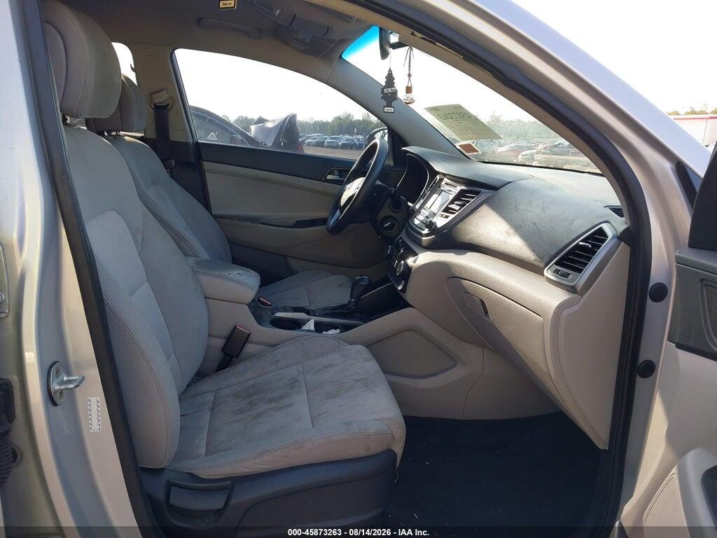 KM8J33A49HU296487 2017 HYUNDAI TUCSON photo no. 5