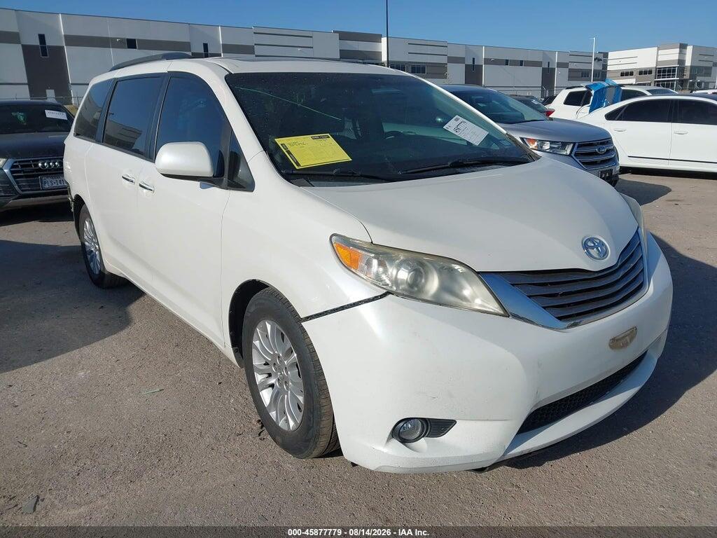 5TDYK3DC9FS677718 2015 TOYOTA SIENNA photo no. 1