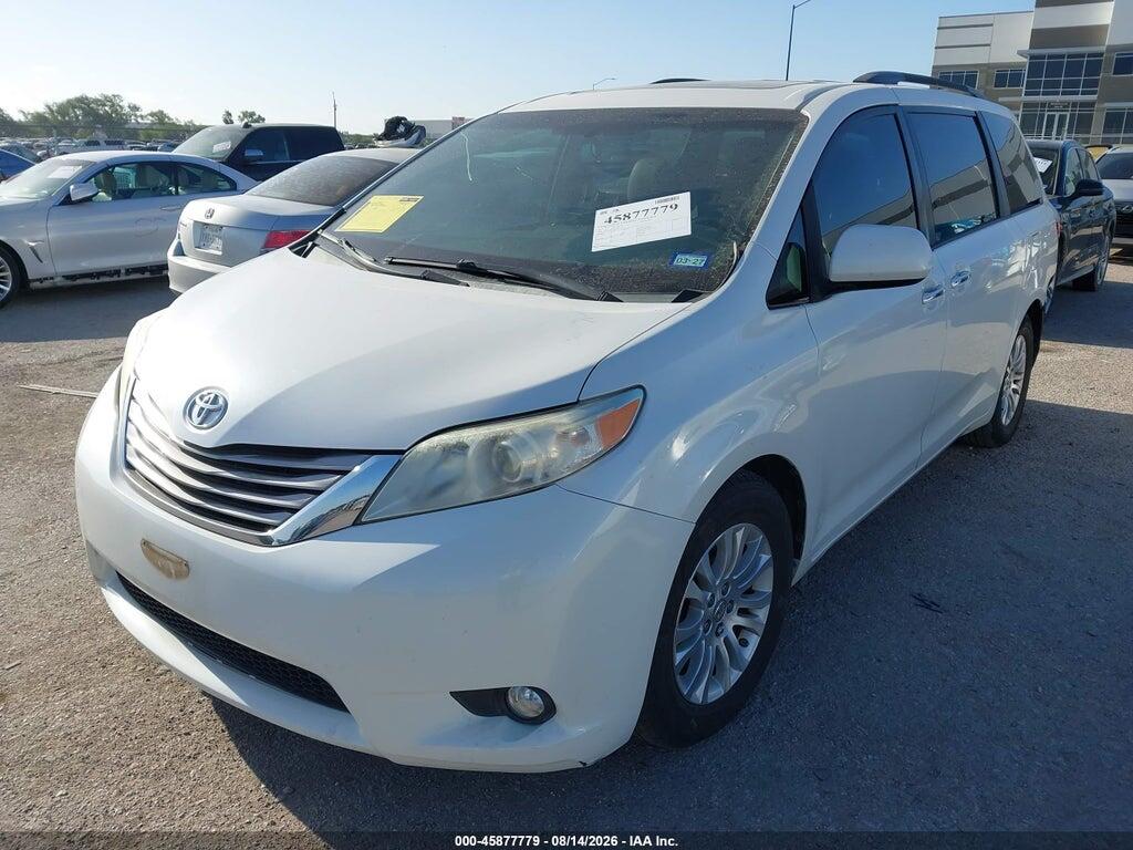 5TDYK3DC9FS677718 2015 TOYOTA SIENNA photo no. 2