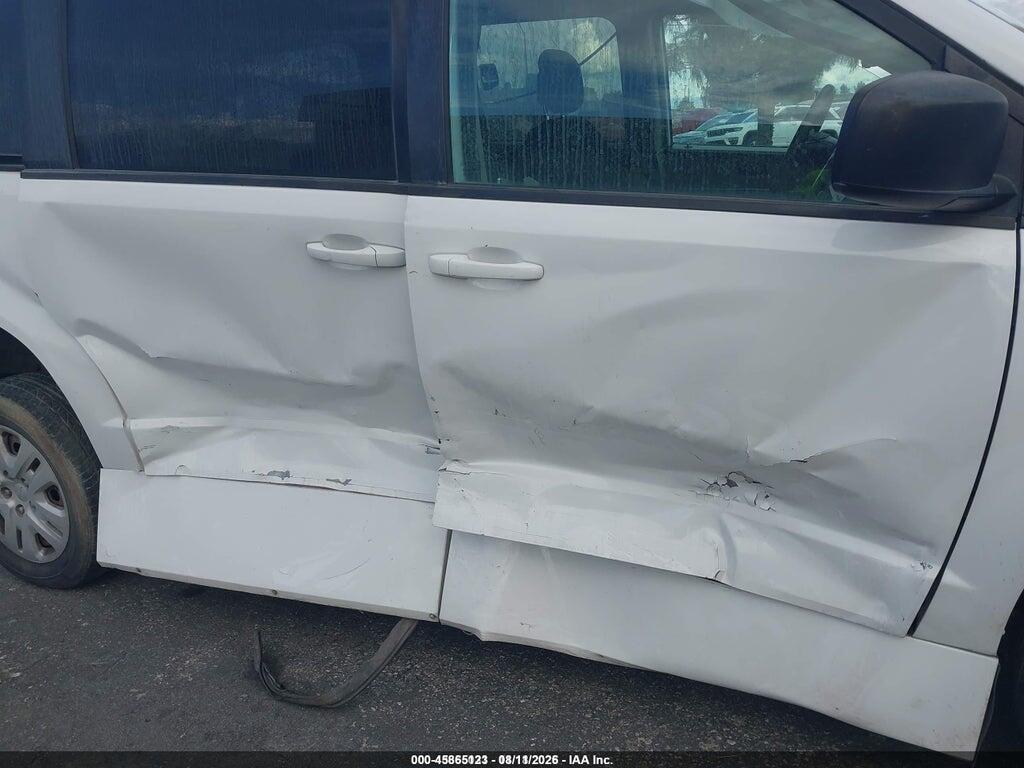 2C7WDGBG0JR303730 2018 DODGE GRAND CARAVAN photo no. 6